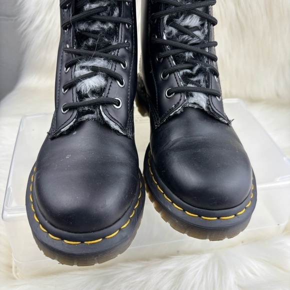 DR.MARTENS 1460 SERENA  LEATHER LEO FAUX FUR LINED BOOTS SIZE 6 - Picture 6 of 10